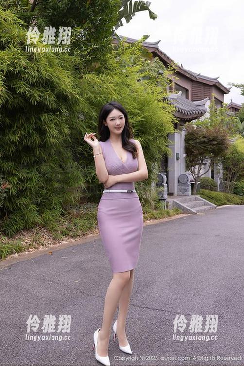 秀人网 - 岁小岁最新袭来，黑丝写真集宛若一道风景线，来瞧瞧吧！