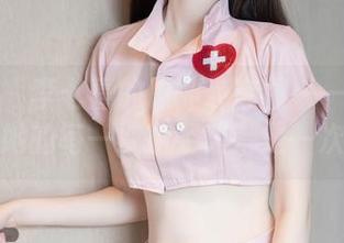 秀人网 - 李七喜的职业装套图——在职场上，她的每一次摆姿势都是一次策略