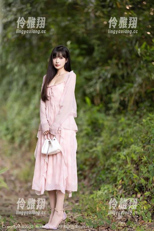秀人网 - 最新图集：林文文的“女友”系列，哪位是她的真命天女呢？