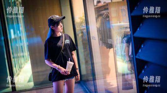 秋楚楚不秃头 秋楚楚不秃头与搭档的双人套图,妆容好得让人想让她“转正”