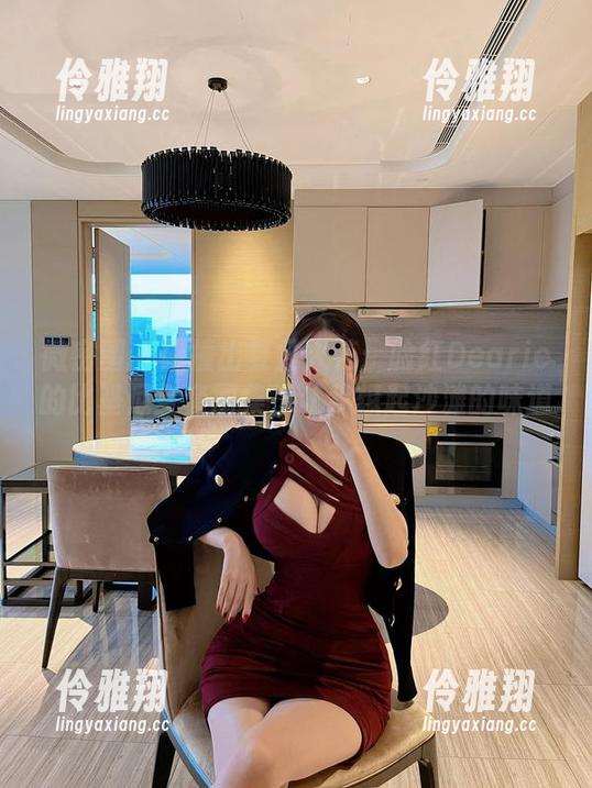 微密圈 - 碰撞出夏日火花：脸红Dearie的比基尼全套图集，让我想起沙滩的味道。
