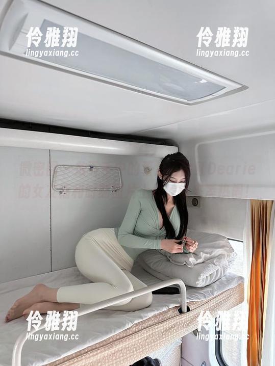 微密圈 - 放下手中的薯片，脸红Dearie的女友福利时刻图片上线，快来凑热闹！
