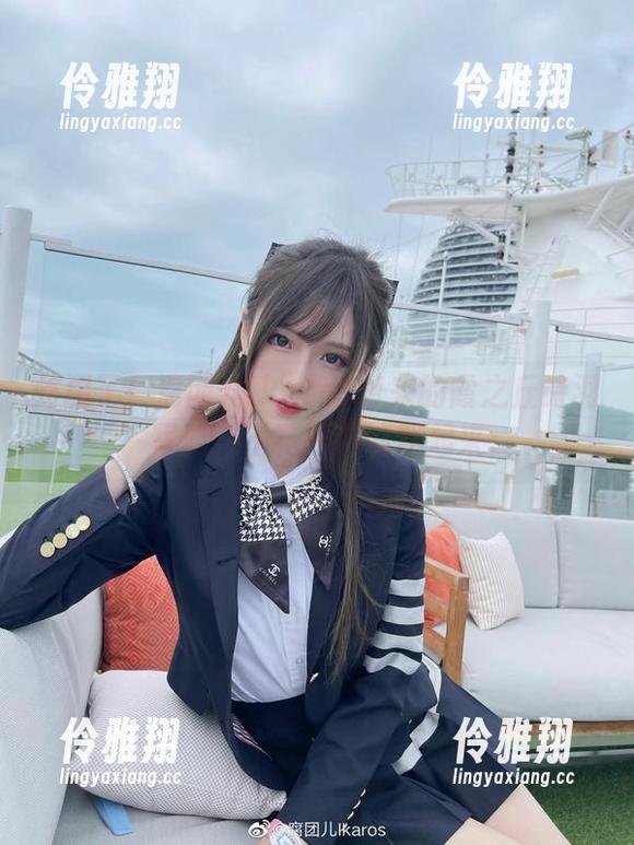 腐团儿Ikaros 炸裂了!腐团儿Ikaros带来的霞之丘诗羽写真,不花钱都能飘起来