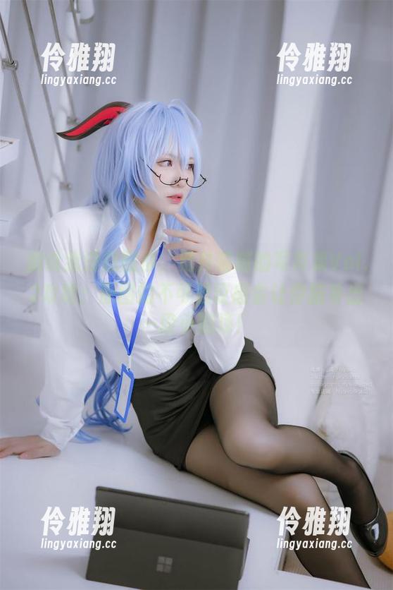 荒井喵喵 别说我没提醒你,荒井喵喵的写真集Vol.2攻略:原图的不可思议感会让你脑补出一段小剧场!