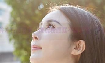 蜜桃社 - 铃木校服图集：谁说校服就不能时髦，下载了再说！