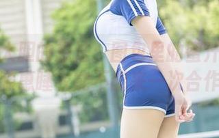 我有个大胆的想法：图包里的蜜汁猫裘和加藤惠睡衣能不能来一次合作？