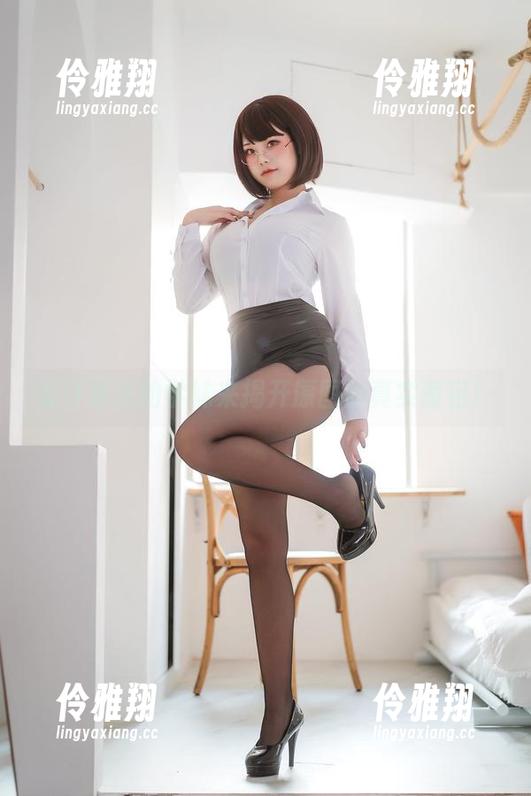 蜜汁猫裘的学妹来揭开原图的真实面目！