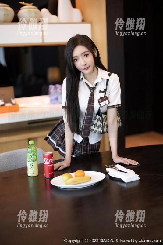 语画界 - Cherry绯月樱的短裤引发的在线狂想：原图好像还有更多！