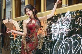 贰加六真会玩，蕾丝穿得这般妩媚，完美美图都让人大气都不敢喘了！