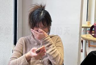 闪月半的短裙原图！我的天，凉风瑟瑟。