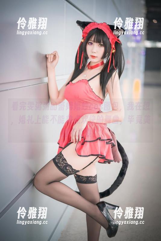 雯粥粥 看完雯粥粥的蕾姆婚纱cos图包,我在想,婚礼上能不能放点欢快的舞曲,毕竟美丽不重要!
