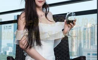 青豆客 - Aime张曦若又放私拍合集，自拍的角度果然是值得叹服的！