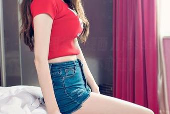 青豆客 - 在线图集，婕西儿jessie的泳衣，泳池水都不敢碰她