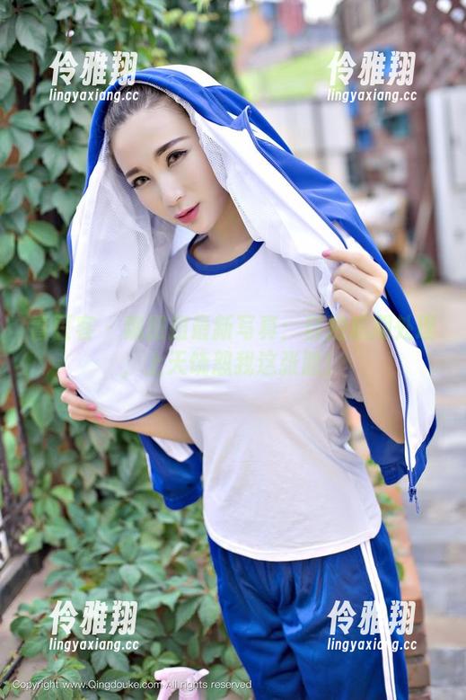 青豆客 - 魏扭扭最新写真：自拍后期处理，上天饶恕我这张脸！