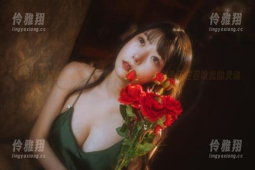 香草喵露露的高清写真，碧蓝航线莫妮卡似乎正在召唤我的灵魂，哈哈！